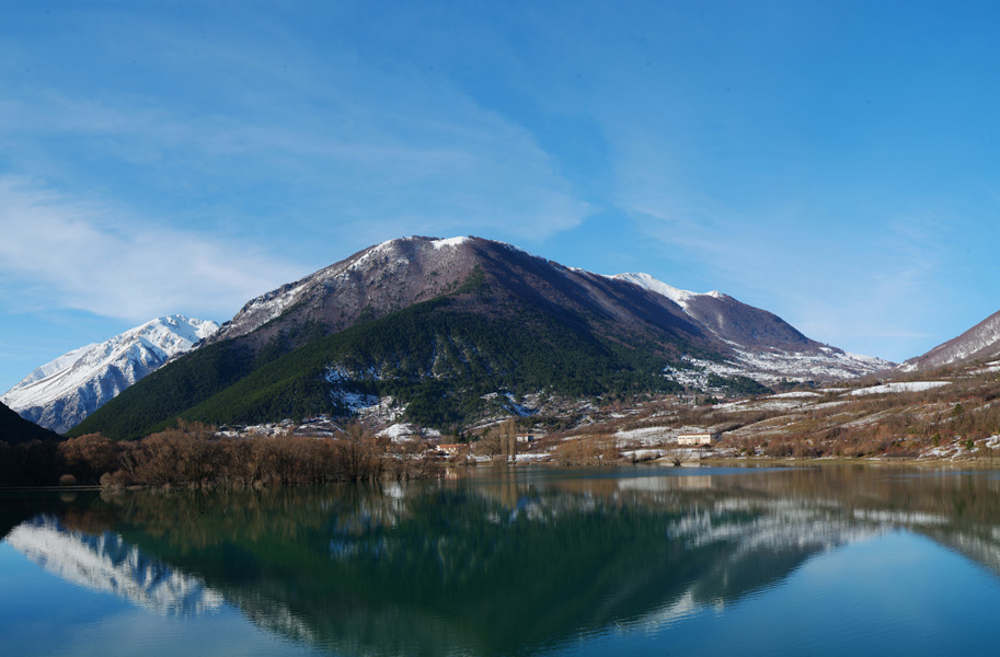 Lago di Villetta Barrea.jpg