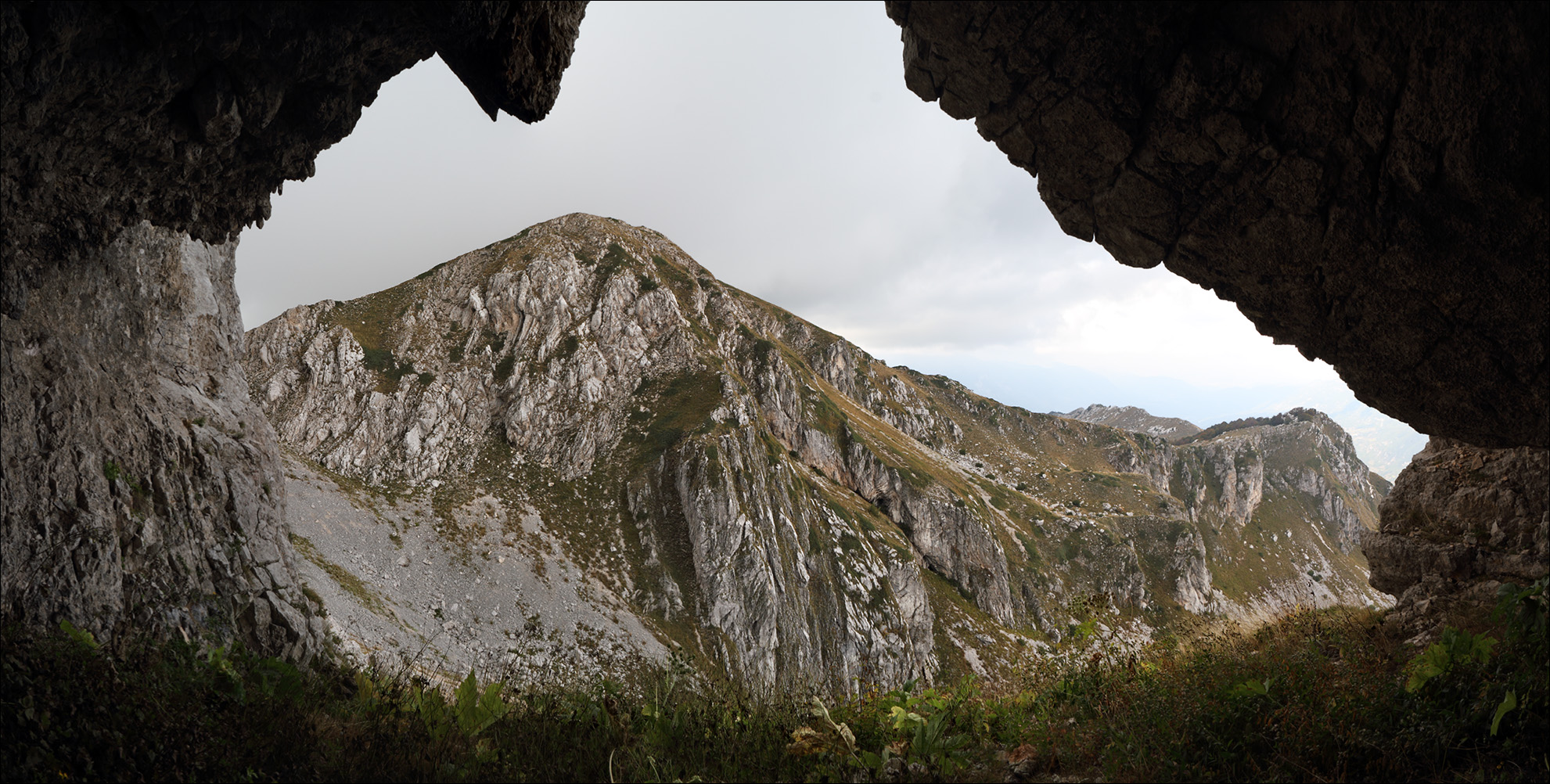 p attraverso una cornice - pratillo.jpg