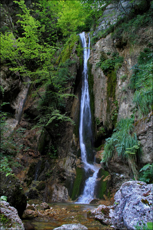 p cascata lo schioppo2.jpg