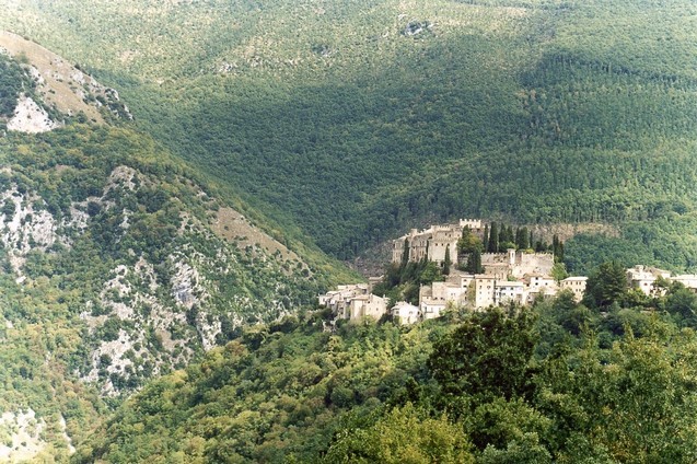 Rocca Sinibalda-Veduta.jpg